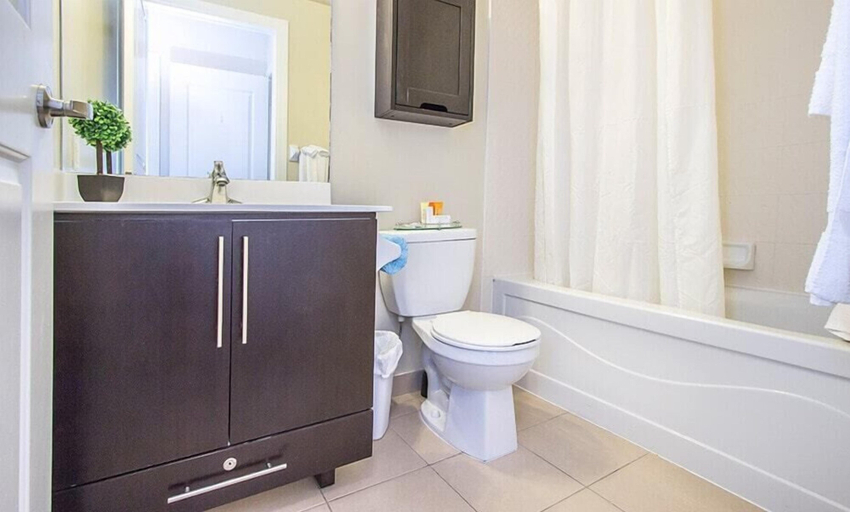 Bathroom 3, NAPA Furnished Suites Square One, Peel