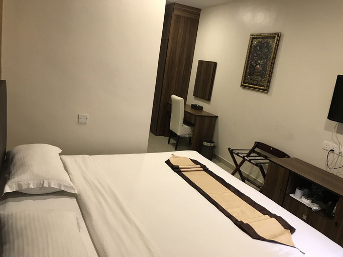 Bedroom 25