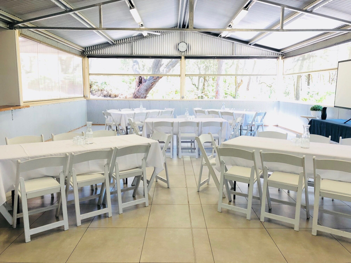 Food & Drinks, The Retreat Port Stephens, Port Stephens