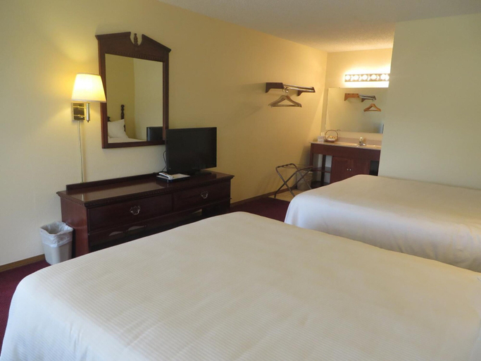 Bedroom 2, Honeysuckle Inn - Mountain View, Howell