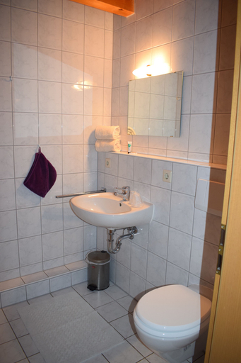 Bathroom, An den Ufergärten, Lindau (Bodensee)