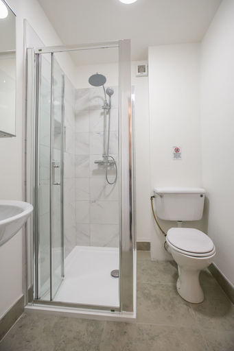 Bathroom 3, St Stephen's Green District Apartments 2, Dublin