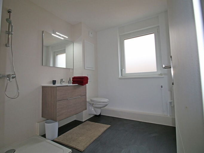 Bathroom 3, Terrasses D'alsace, Bas-Rhin