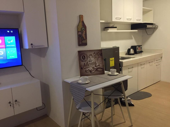 Others 4, M Place at Abs by Noemi, Quezon City