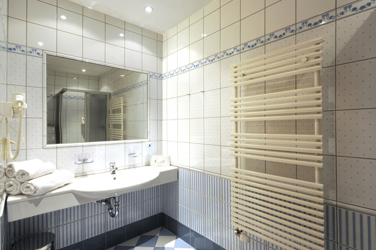 Bathroom 4, Aparthotel Kristall, Sankt Johann im Pongau