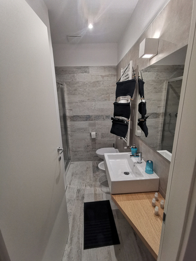 Bathroom, San Pietro al Borgo, Bari