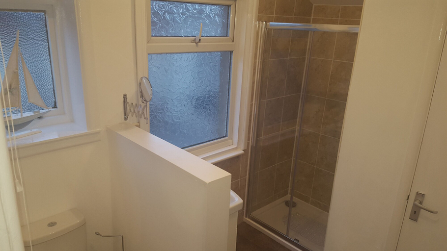 Bathroom 3, Newholme Hotel, Blackpool