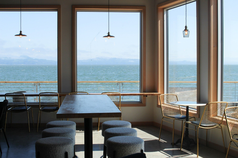 Food & Drinks 5, Bowline Hotel, Clatsop