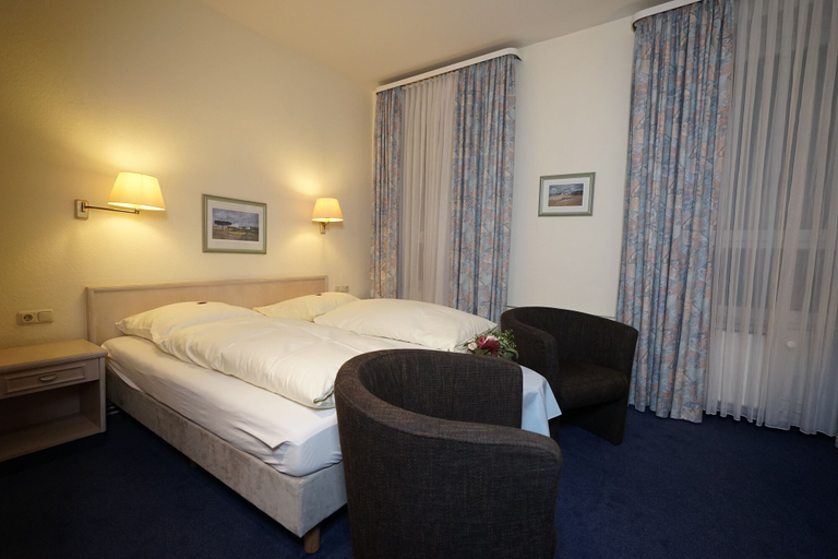 Bedroom 3, Rabes Hotel Kiel am Hauptbahnhof, Kiel