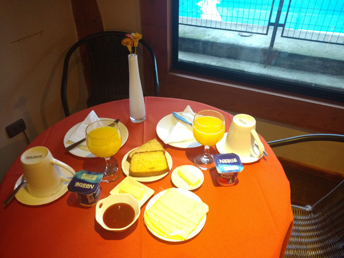 Food & Drinks 4, Hotel Kernayel, Cautín