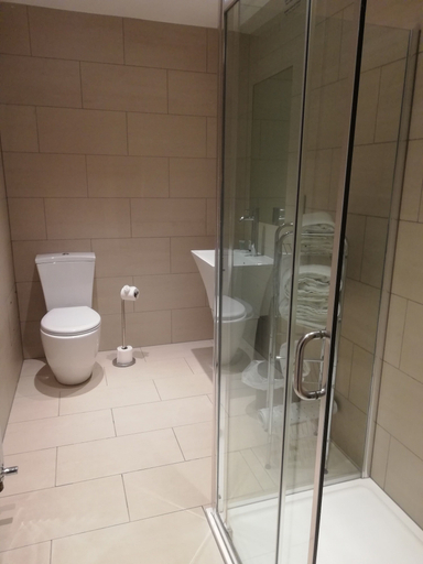 Bathroom 4, The Cliff Hotel, Norfolk