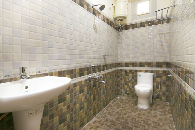 Bathroom 4, Shoba Tulip, Bangalore