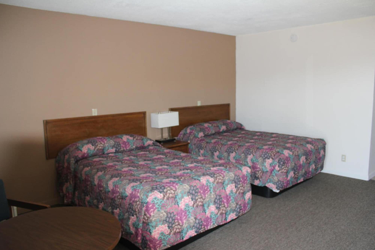 Bedroom 3, Hastings Inn, Adams