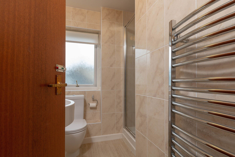 Bathroom 4, Beachview Holiday Flat 2, Moray