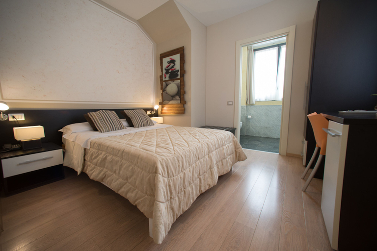 Bedroom 4, BergHotel, Bergamo