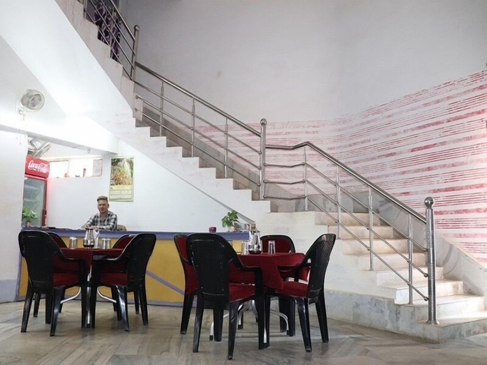 Food & Drinks, Hotel Royal Residency, Pakur