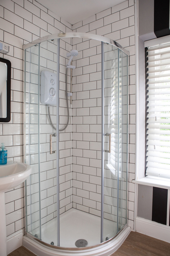 Bathroom 4, Norbury House, Devon
