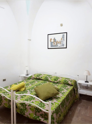 Others 2, Villa Raffaela, Lecce