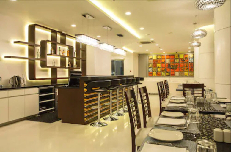 Food & Drinks 5, The Fern Residency Mumbai, The Acres Chembur, Series by Marriott, Mumbai Suburban