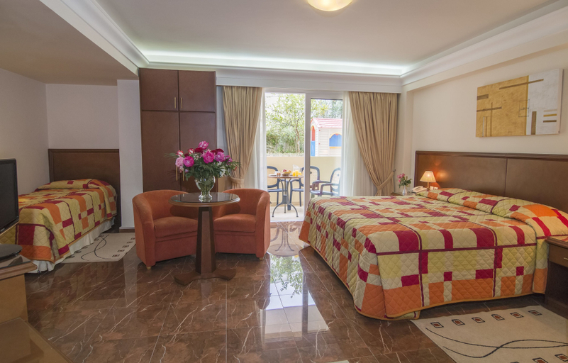 Bedroom 3, Porto Alegre, Crete