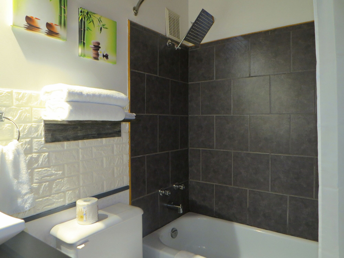 Bathroom 4, Motel Magistral, Bellechasse