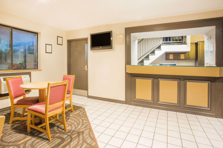 Others 5, Super 8 by Wyndham Lexington VA, Rockbridge