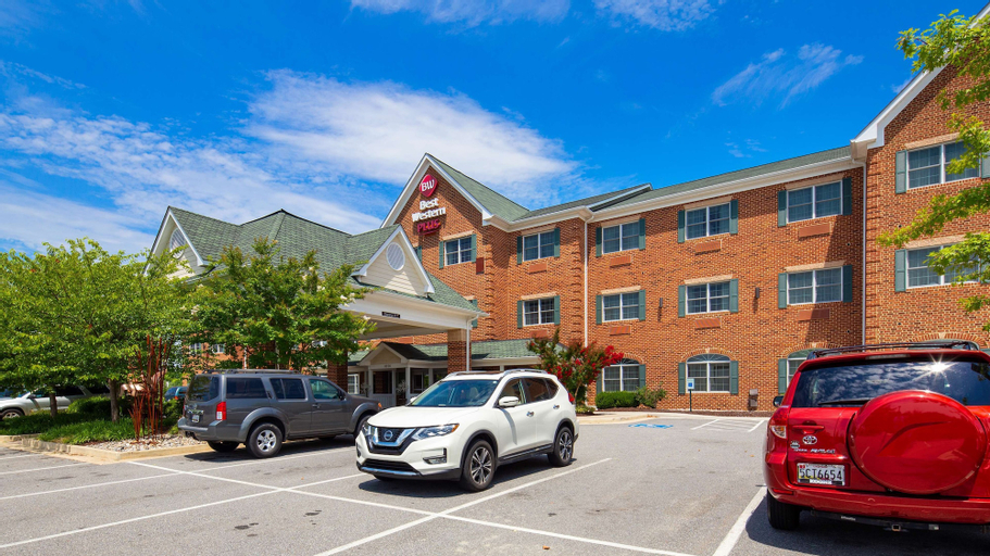 Exterior & Views 2, Best Western Plus Easton Inn & Suites, Talbot