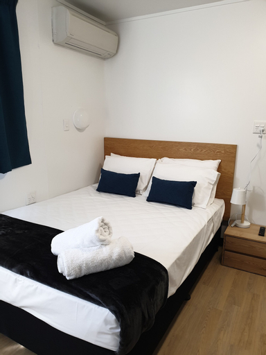 Bedroom 2, Lake Kawana Accommodation, Caloundra - Kawana