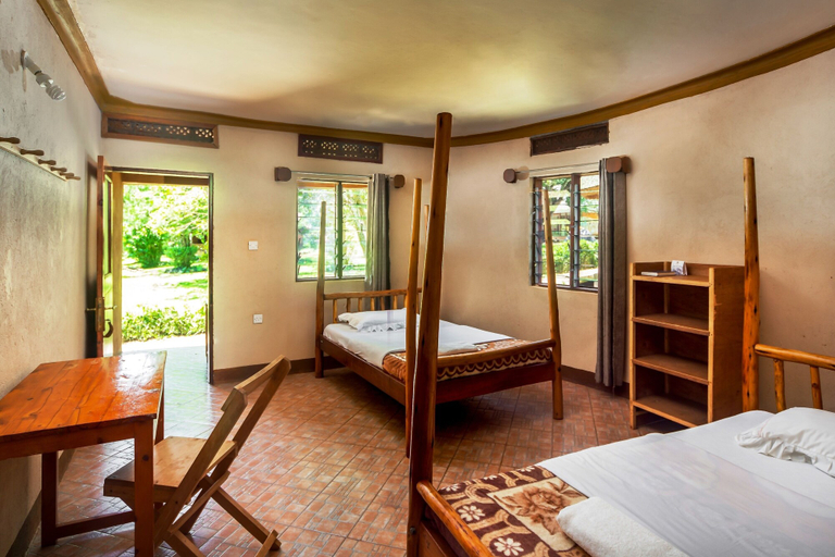 Bedroom 2, Banana Village, Busiiro