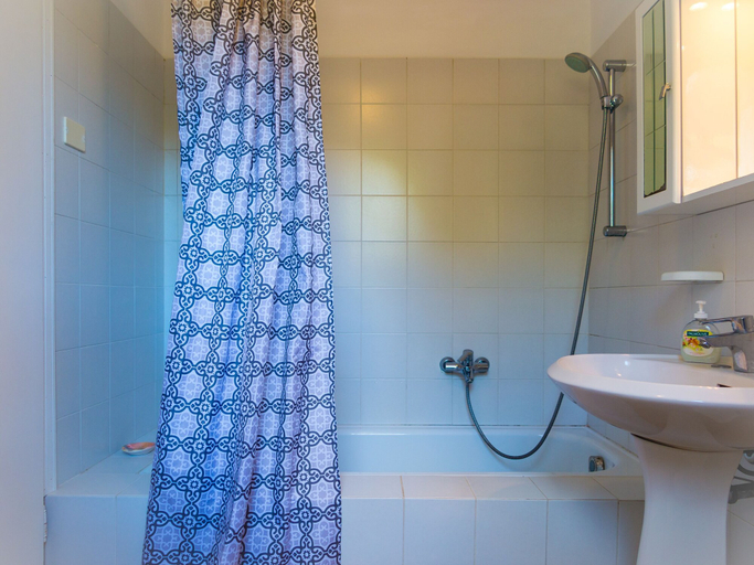 Bathroom 3, Villa Glaucos, Livorno