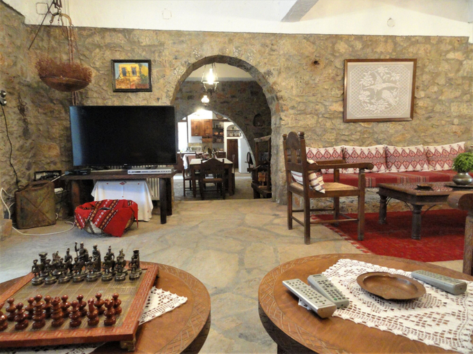 Food & Drinks 4, Zeus House Gaia, Crete