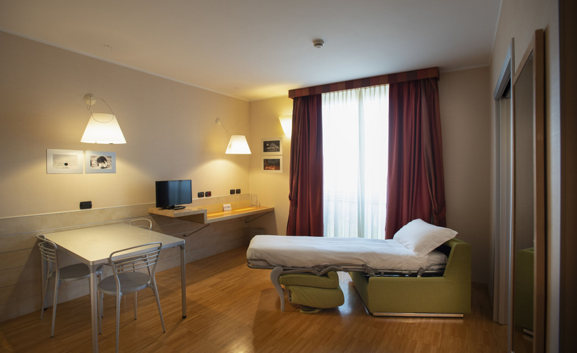 Bedroom 8