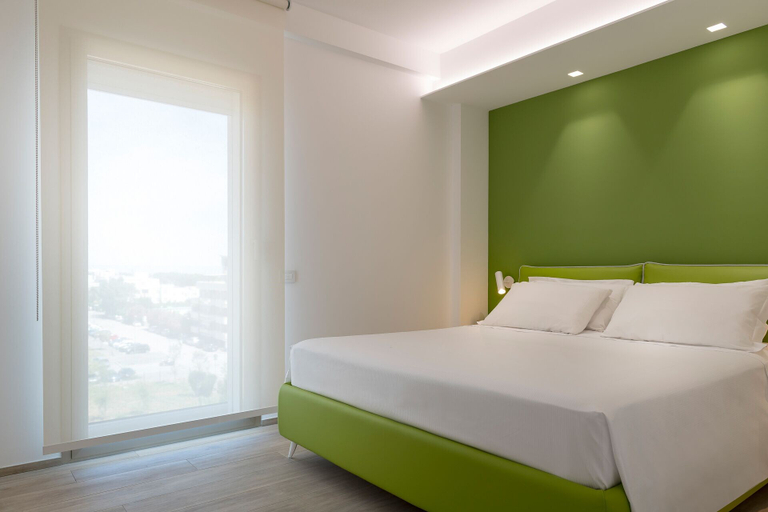 Bedroom 4, Youmami Lifestyle Suite Hotel, Teramo