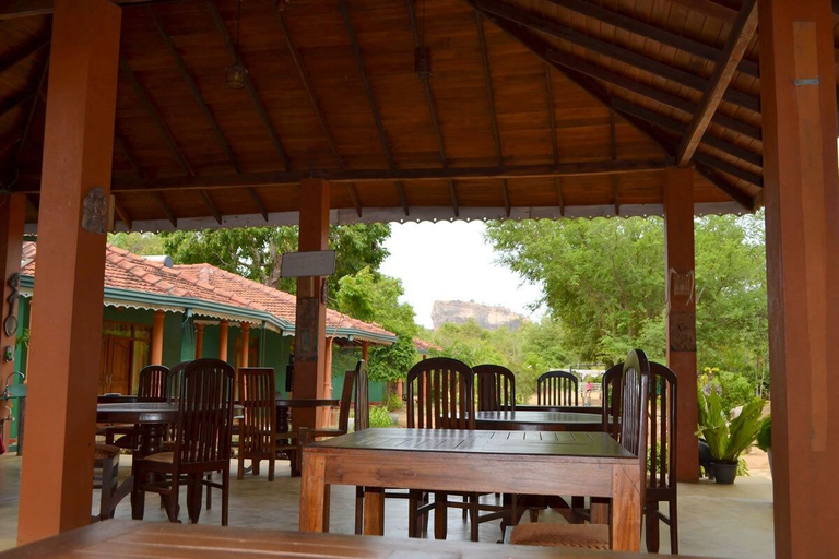 Food & Drinks 3, Melrose Villas, Dambulla