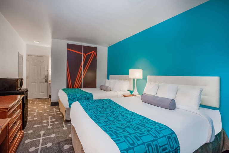 Bedroom 3, Howard Johnson by Wyndham Hershey, Dauphin