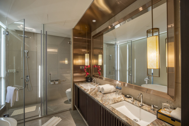 Bathroom 5, Jing Shang Hotel, Sihanoukville