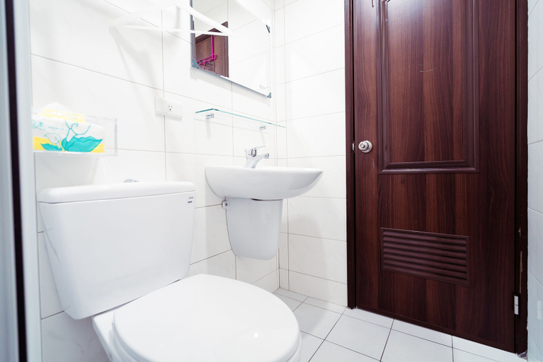 Bathroom 4, Partyport-Hai, Tainan