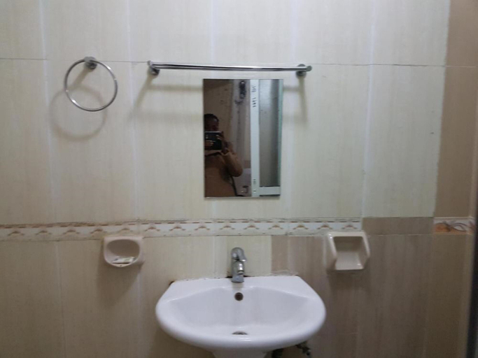 Bathroom, Royal Palm Hotel And Suites, Nakuru Town East