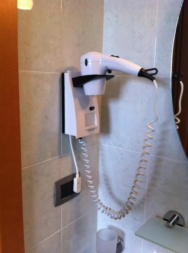 Bathroom 4, Hotel Atleti, Foggia