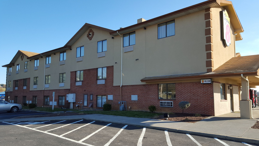 Exterior & Views 2, Super 8 by Wyndham Abingdon VA, Washington
