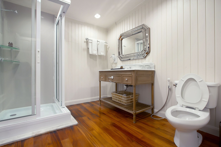 Bathroom 5, Rancho Charnvee Khaoyai, Pak Chong