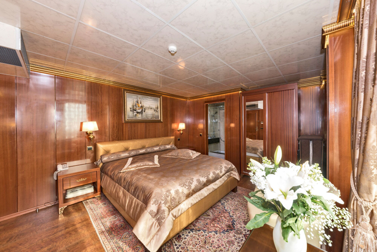 Bedroom 4, Cevheri's Hotel, Bakırköy