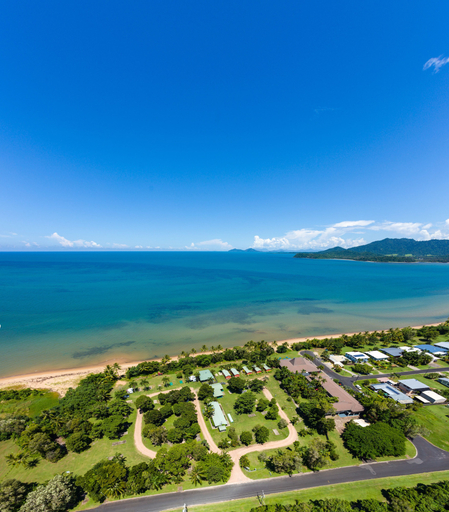 King Reef Resort, Johnstone