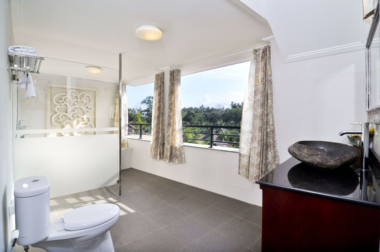 Bedroom 13