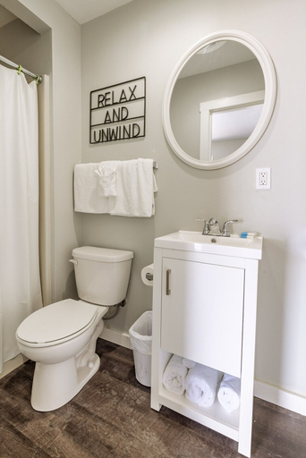 Bathroom, Kimberling Cove M8, Stone