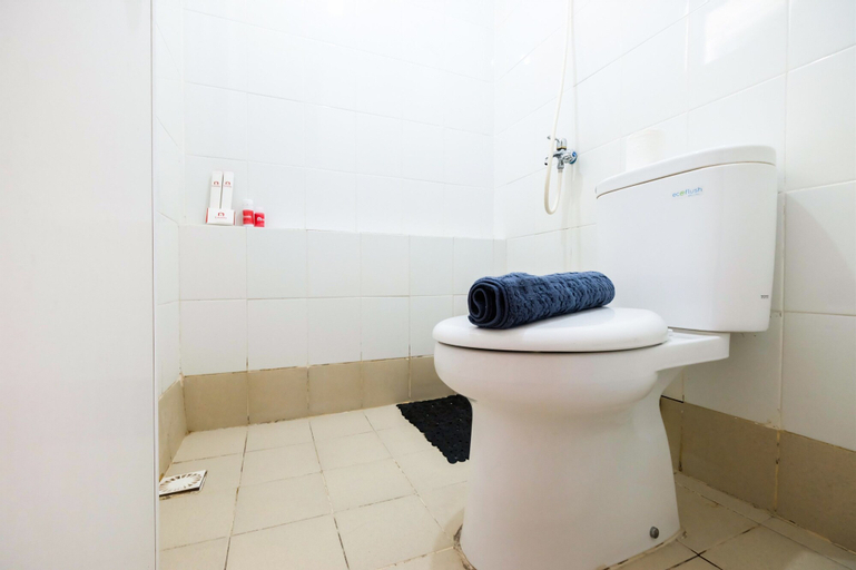 Bedroom 4, Spacious and Cozy 1BR Bassura City Apartment By Travelio, East Jakarta