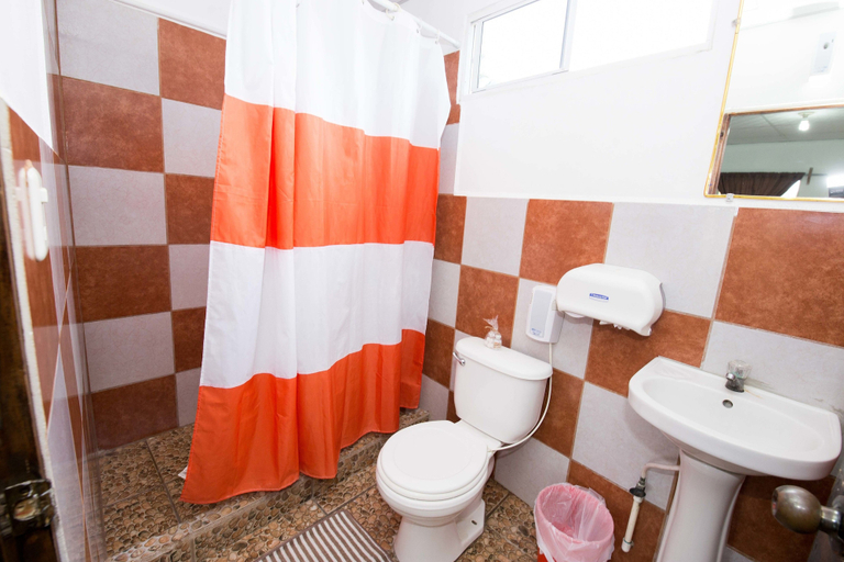 Bathroom, Papaya'S Lodge, Tamanique