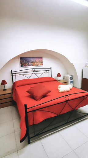 Others 4, Villa Raffaela, Lecce