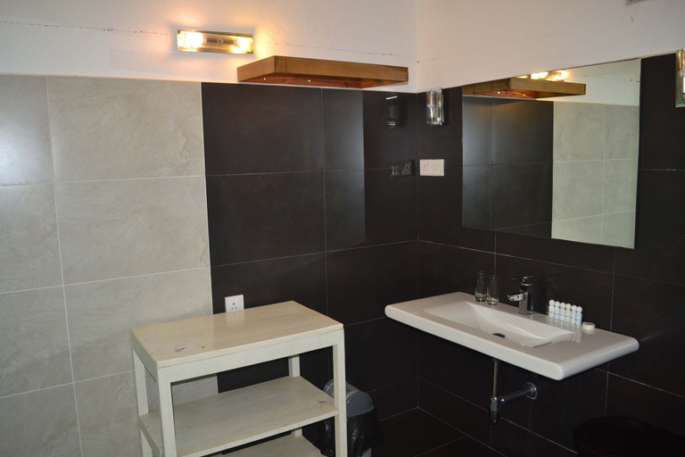 Bathroom 3, Villa Jayananda, Dickwella