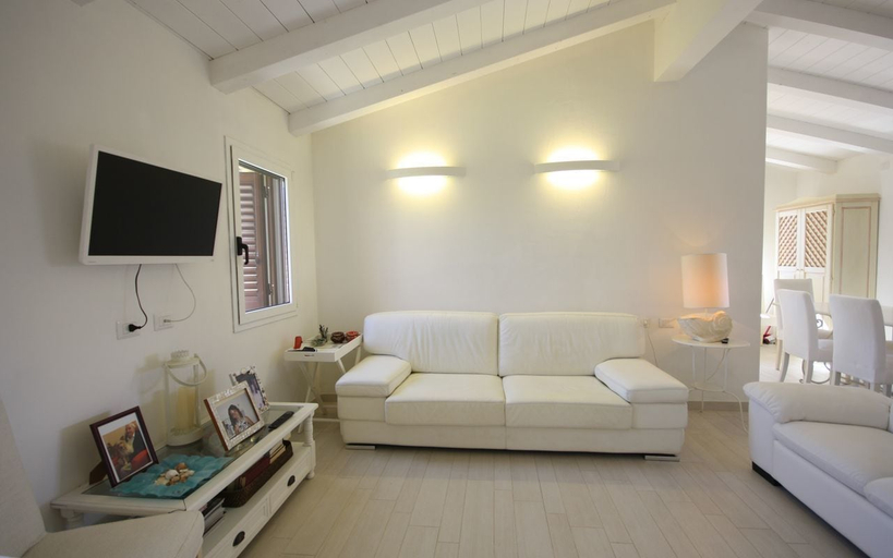 Others 5, Casa Mirella, Olbia-Tempio